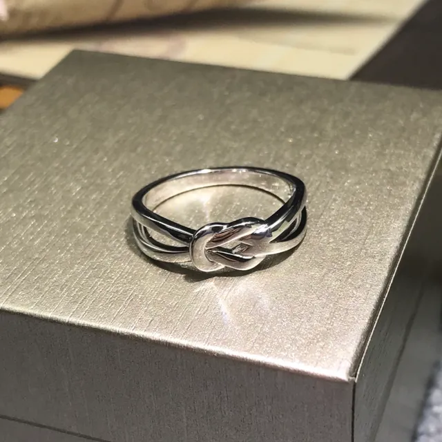 Gold Silver Interwoven Knot Design Metallic Finish Ring 2