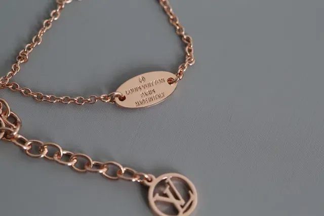 Gold Silver Multi-Tier Pendant Quatrefoil Motifs Necklace 6
