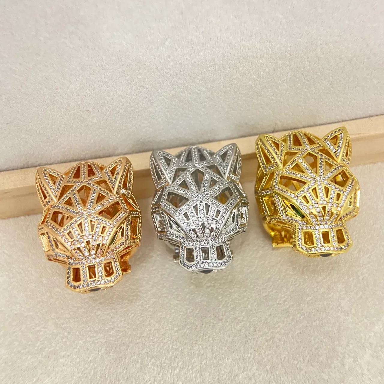 Gold Silver Panther Head Motif Pavé-Set Clear Stones Ring 2