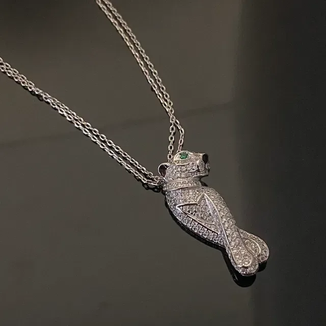 Collier pendentif animal pavé-set en or et argent aux yeux de gemme 2