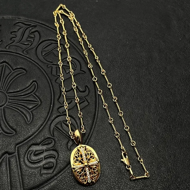 Collier pendentif en croix de filigrane cristal doré 5