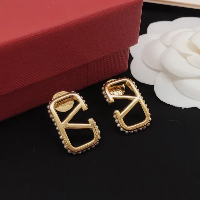 Gold-Tone Geometric Pearl-Trimmed Stud Earrings 6