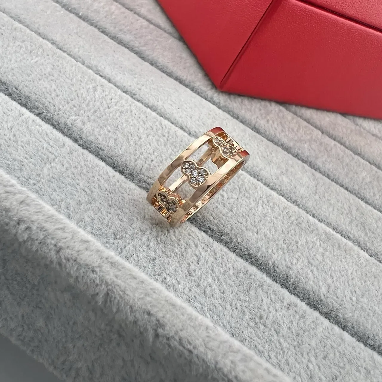 Gold-Tone Pavé Crystal Openwork Heart Motif Rings 3