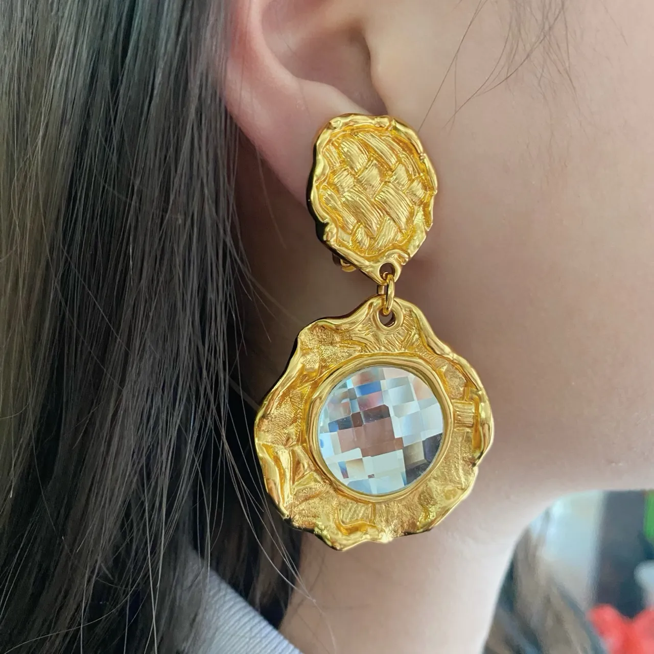 Gold Transparent Textured Metal Faceted Crystal Centerpiece Earrings 2