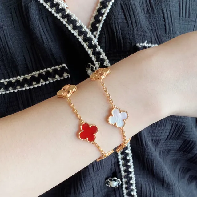 Gold White Chain Clover-Shaped Charms Bracelet 9