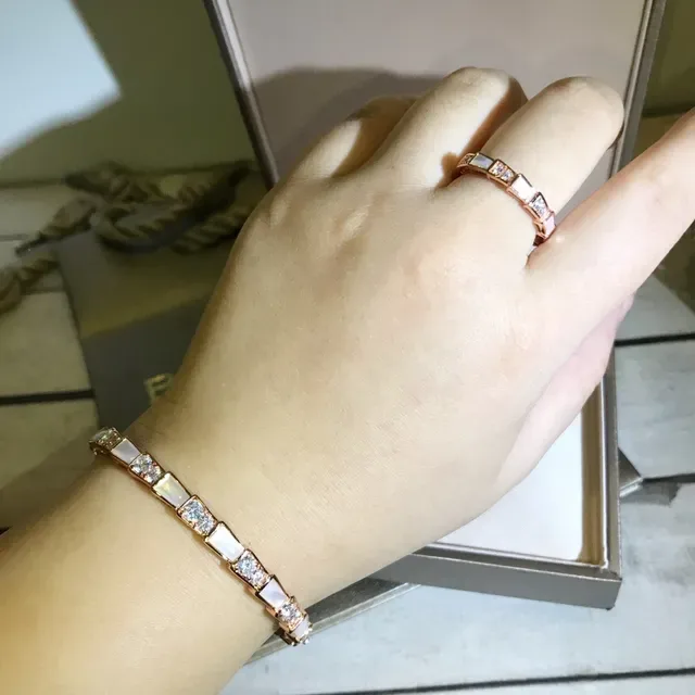 Gold White Geometric Link Rose Bracelet 3