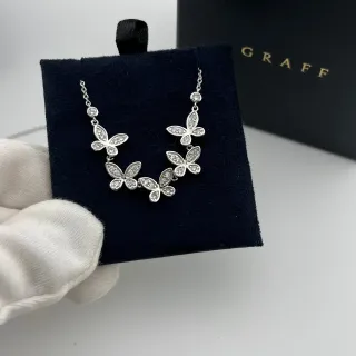 Graff قلادة فراشة نمط Pavé ماس