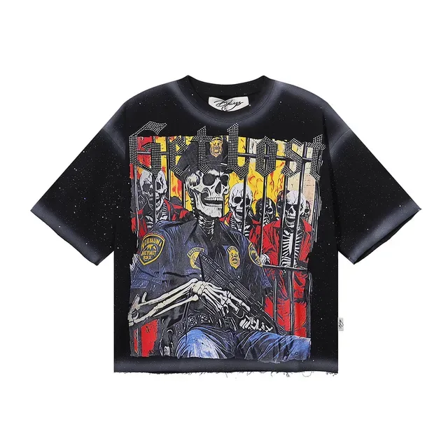 Graphic-Print Cropped Oversized T-Shirt 3