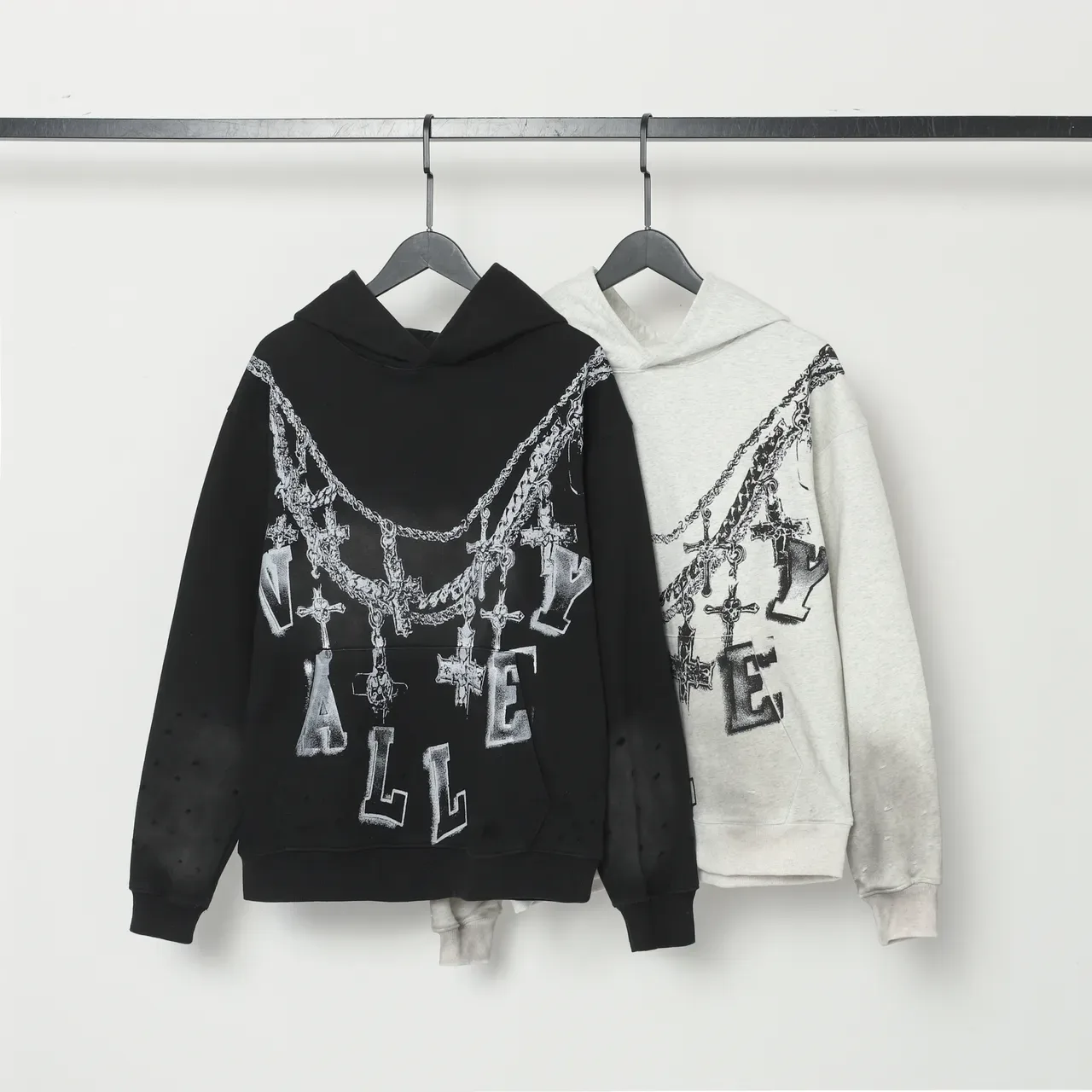 Graphic-Print Distressed Sleeve Hoodie 7