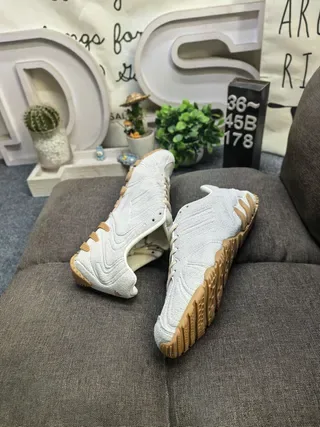 Gray Beige Textured Suede-Like Upper Sculpted Wave-Pattern Overlays Sneakers 6