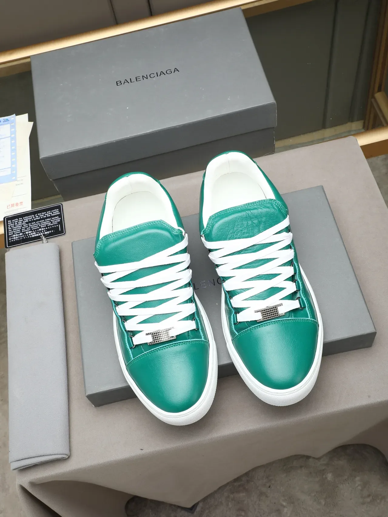 Green Leather Low-Top Lifestyle Sneaker 2