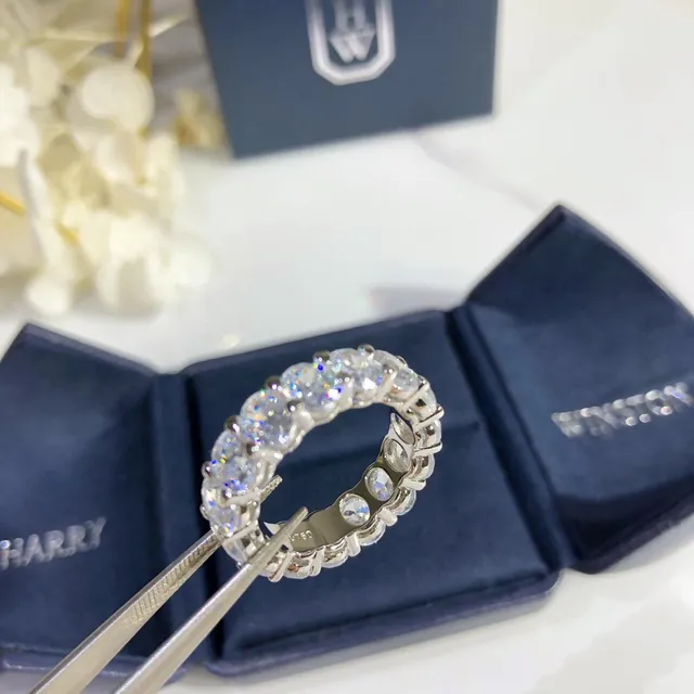 Harry Winston Eternity Band White Silver Shared-Prong Setting Ring 5