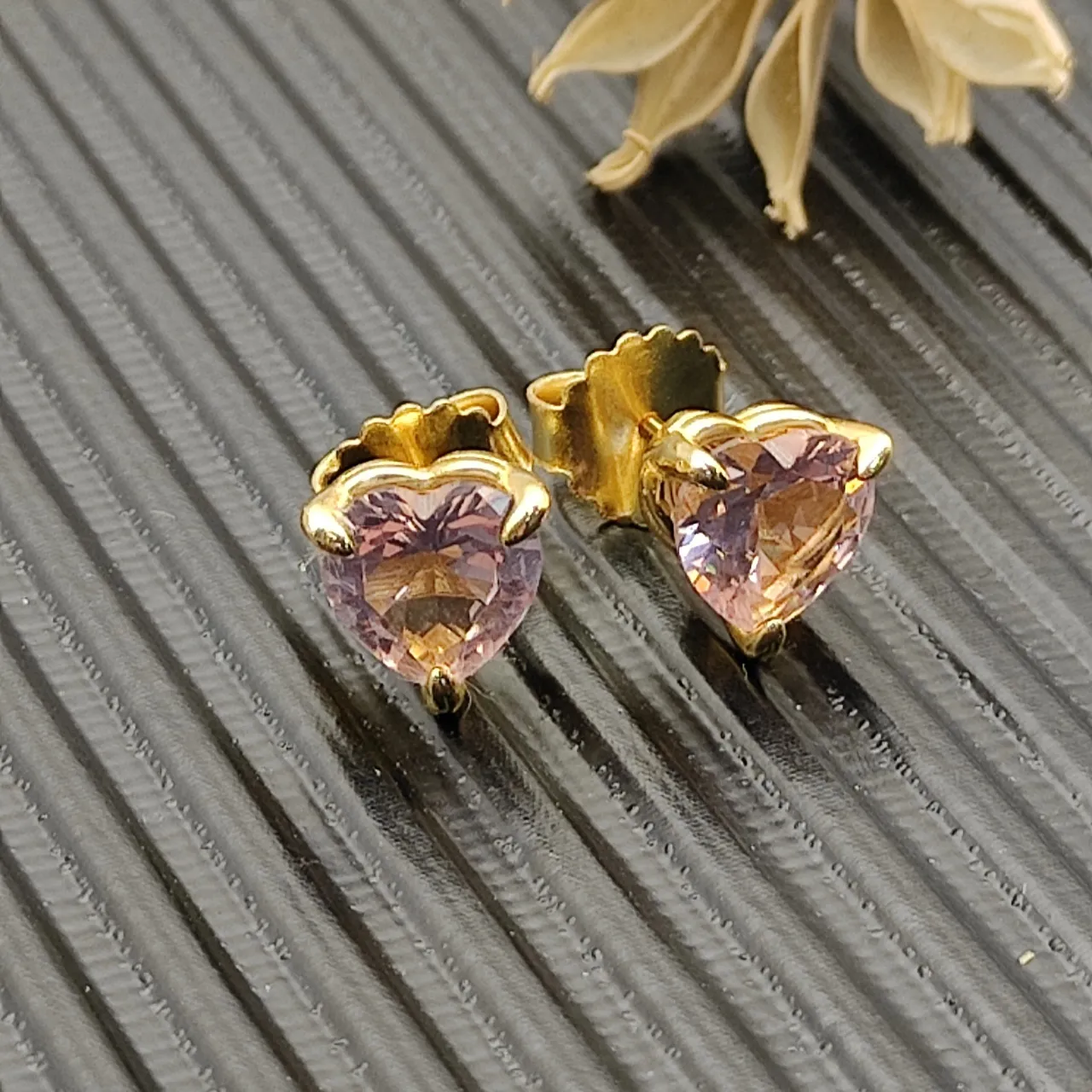 Heart-Shaped Faceted Pink Gemstone Stud Earrings 6