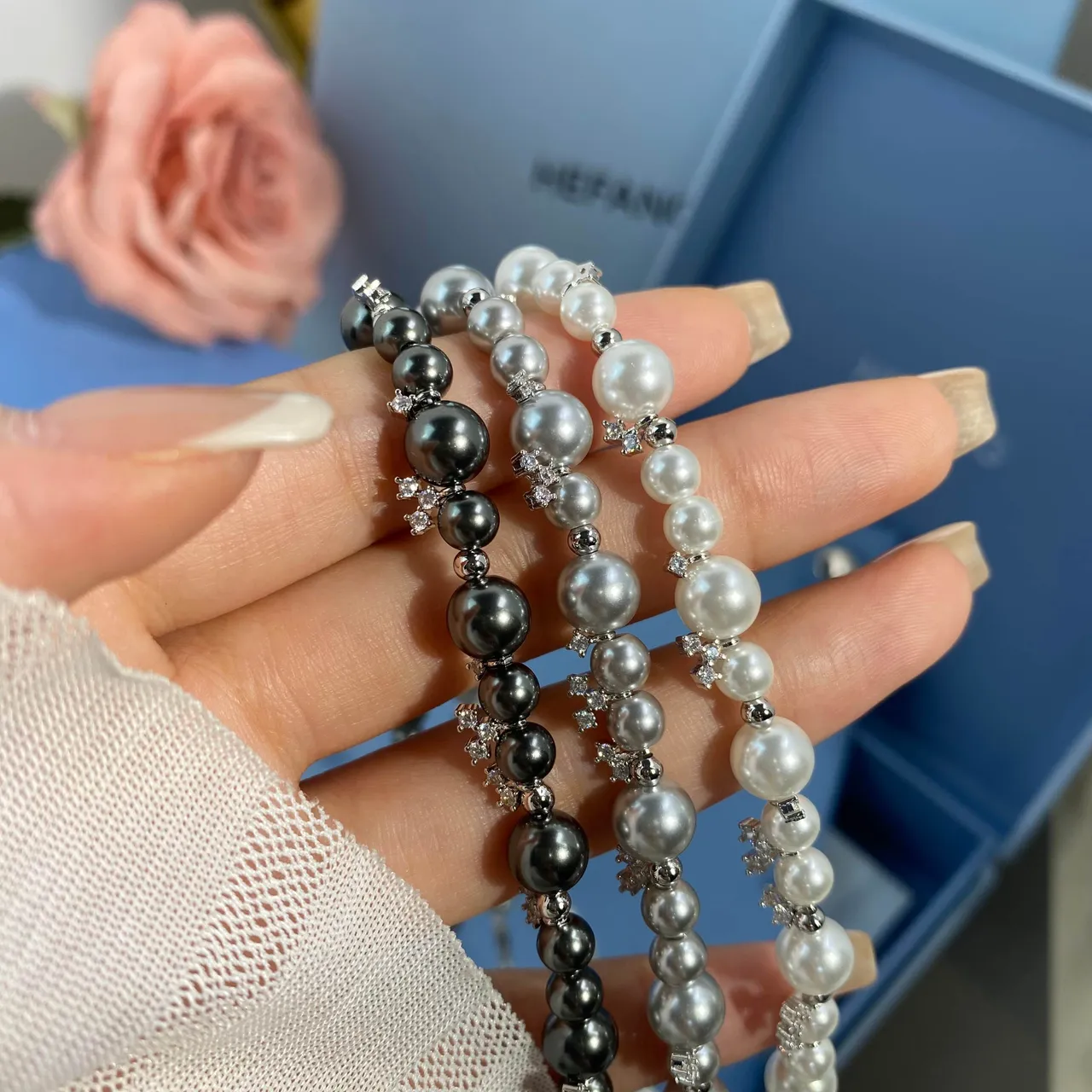 HEFANG Pearl and Crystal Accent Necklace 4