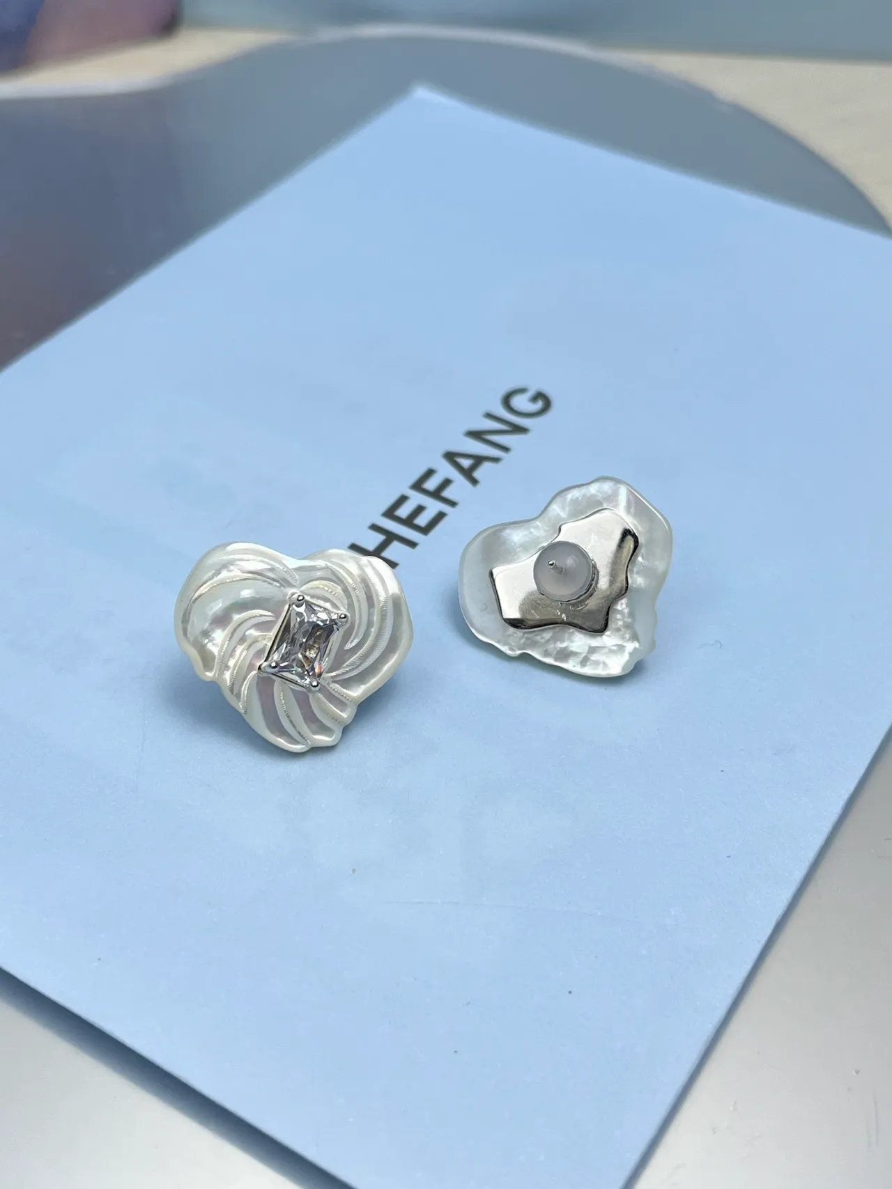 HEFANG White Silver Sculpted Shell Swirl Iridescent Earrings 3