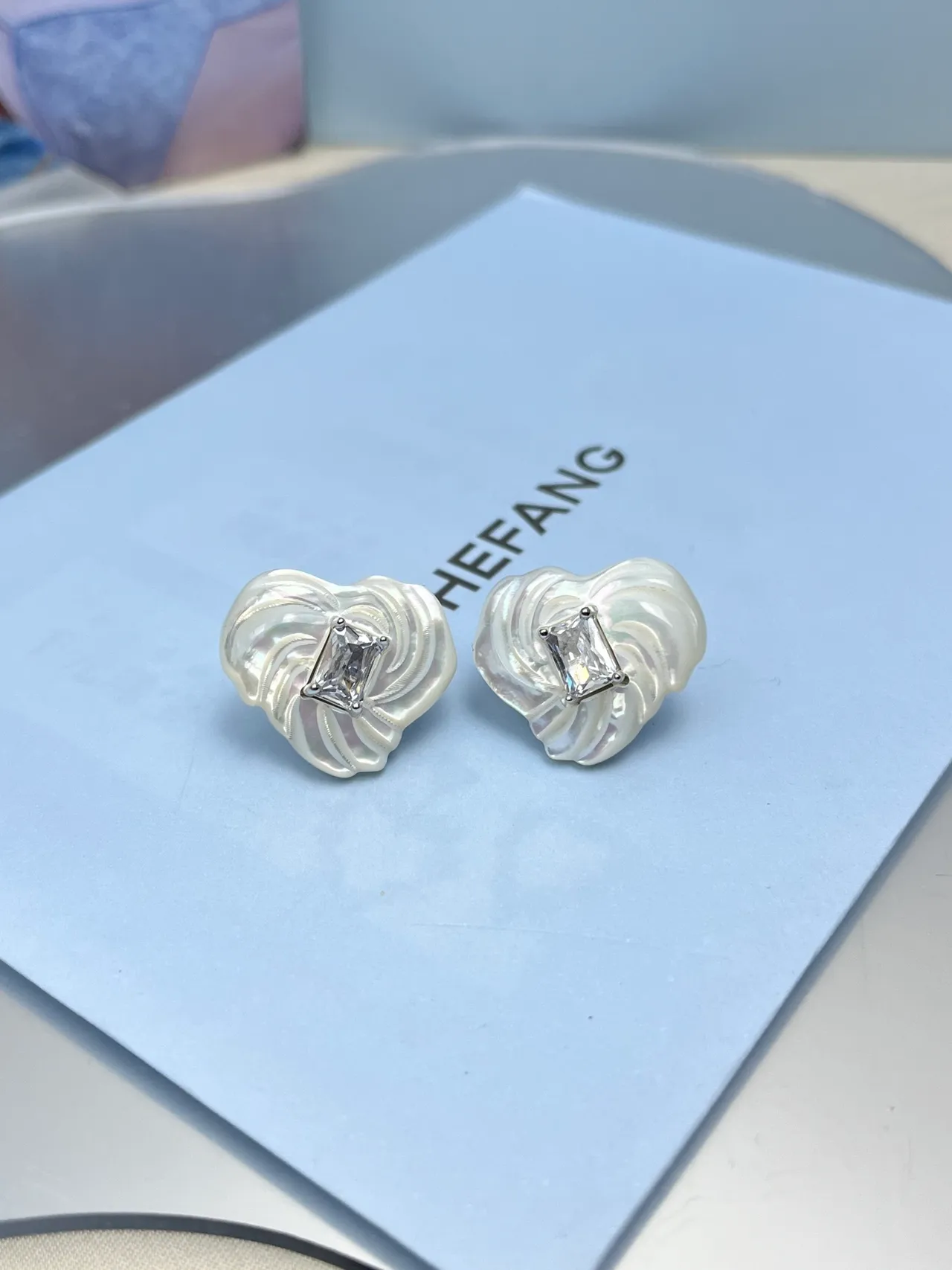 HEFANG White Silver Sculpted Shell Swirl Iridescent Earrings 5