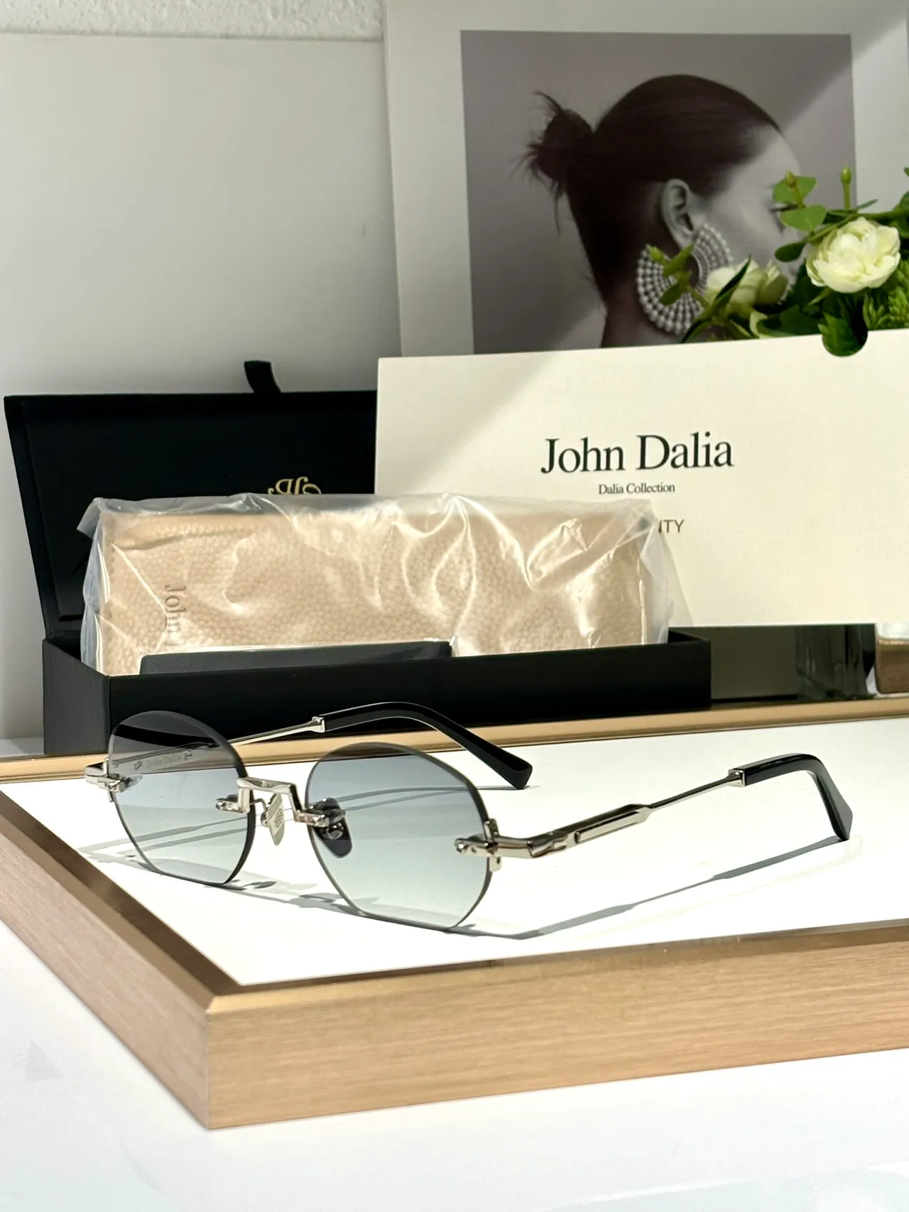 John Dalia Black Gold 无框椭圆镜片 哑光金属框 太阳镜 7