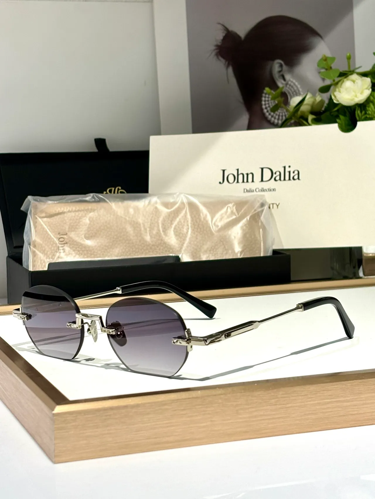 John Dalia Black Gold 无框椭圆镜片 哑光金属框 太阳镜 8