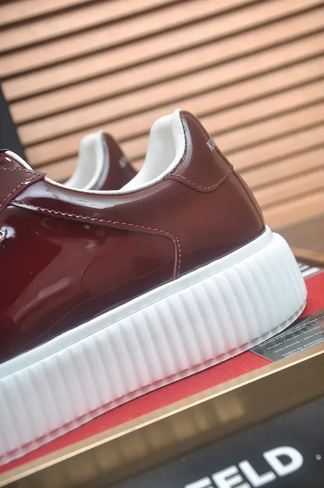 Karl Lagerfeld Chaussures Chunky Bordeaux Blanc Semelle Plateforme Canelée Supérieure Brillante 2
