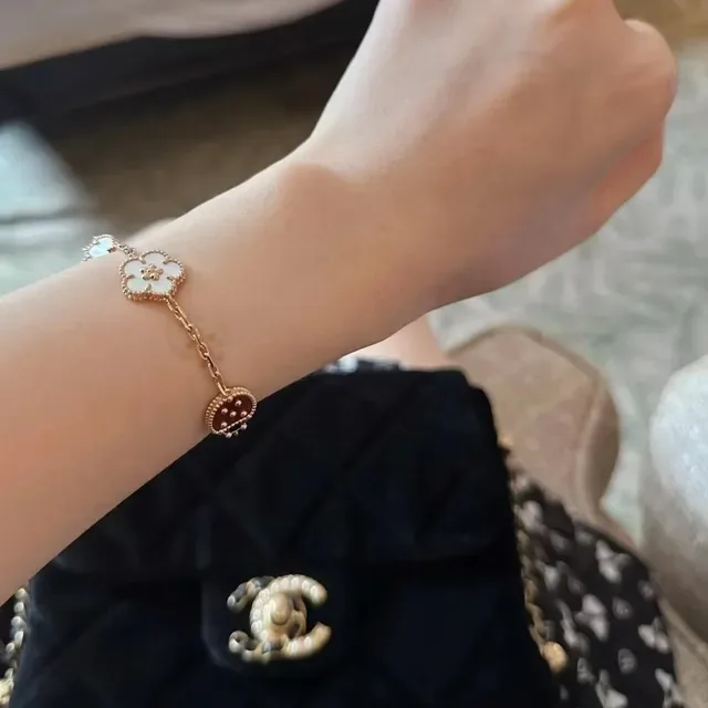 Lucky Spring Red Gold Chain Enamel And Mother-of-Pearl Charms Bracelet 5