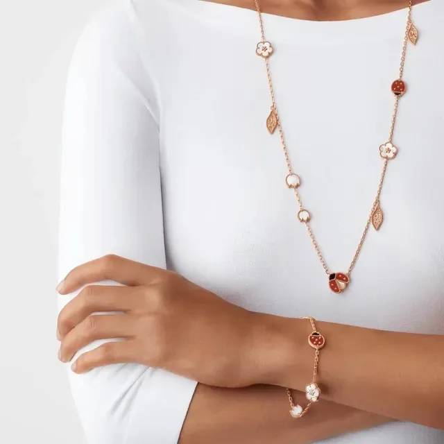 Lucky Spring Red Gold Chain Enamel And Mother-of-Pearl Charms Bracelet 9