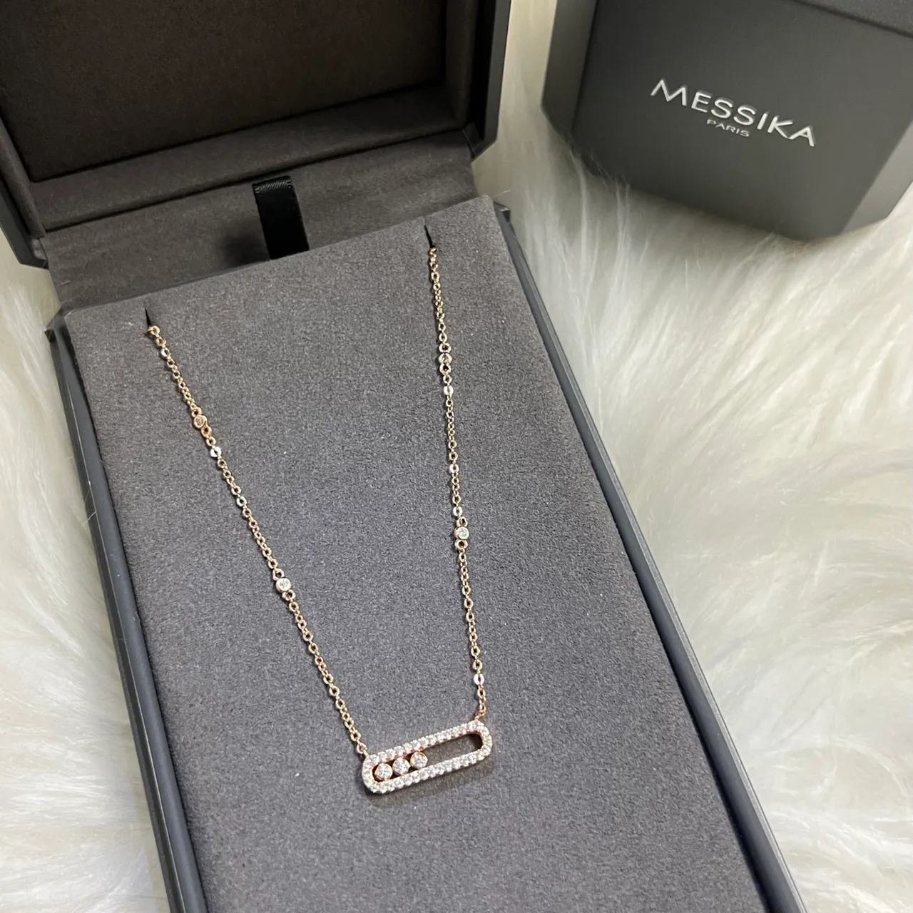 Messika Move Uno Rectangular Pavé Diamond Necklace 2