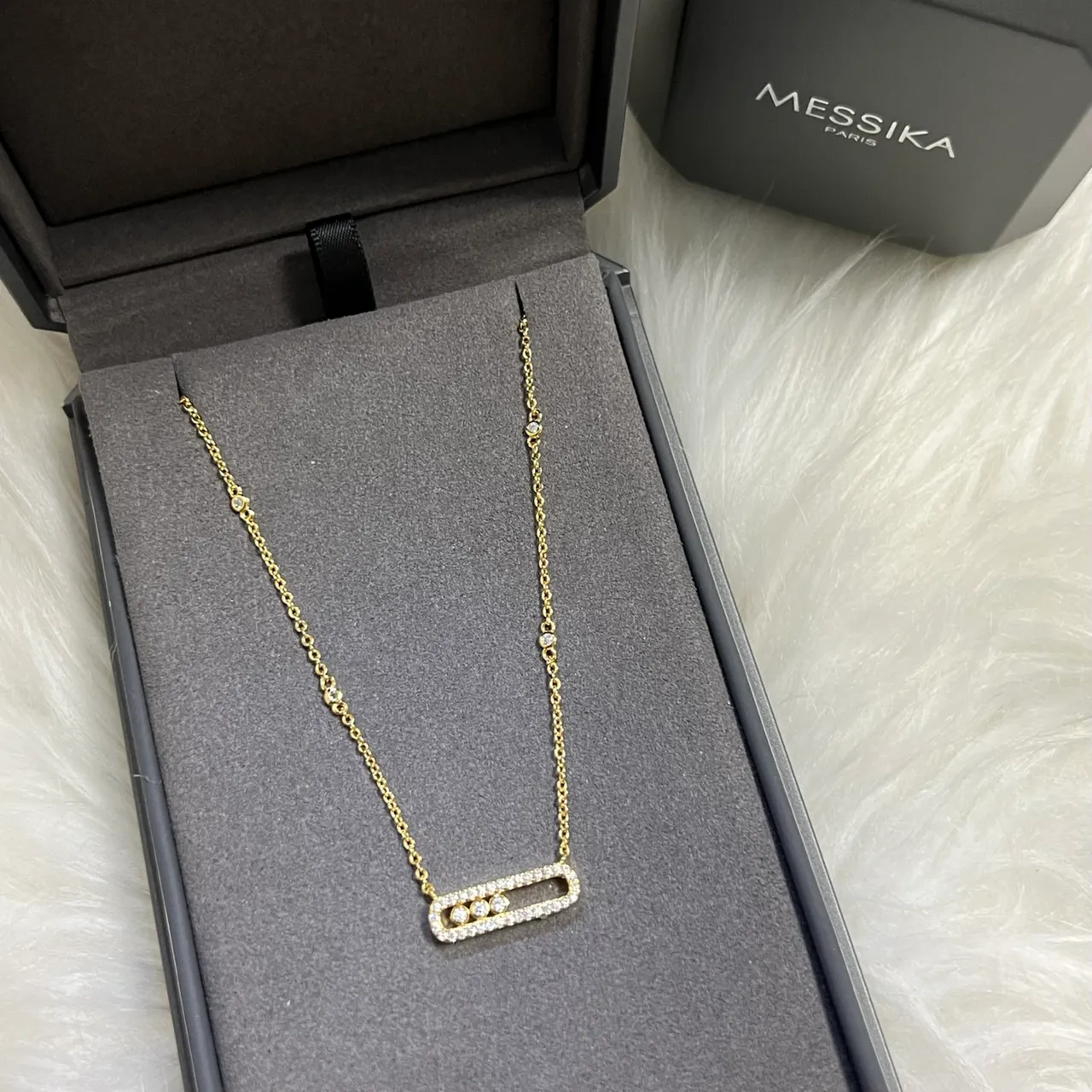 Messika Move Uno Rectangular Pavé Diamond Necklace 3