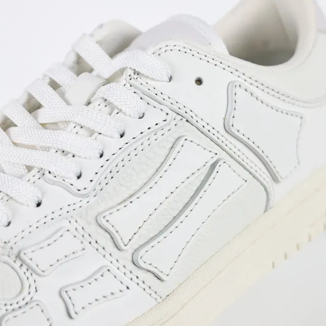 Monochromatic White Low-Top Perforated Lace-Up Lifestyle Sneakers 6