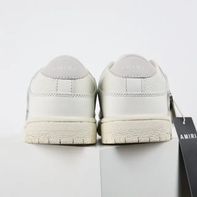Monochromatic White Low-Top Perforated Lace-Up Lifestyle Sneakers 8