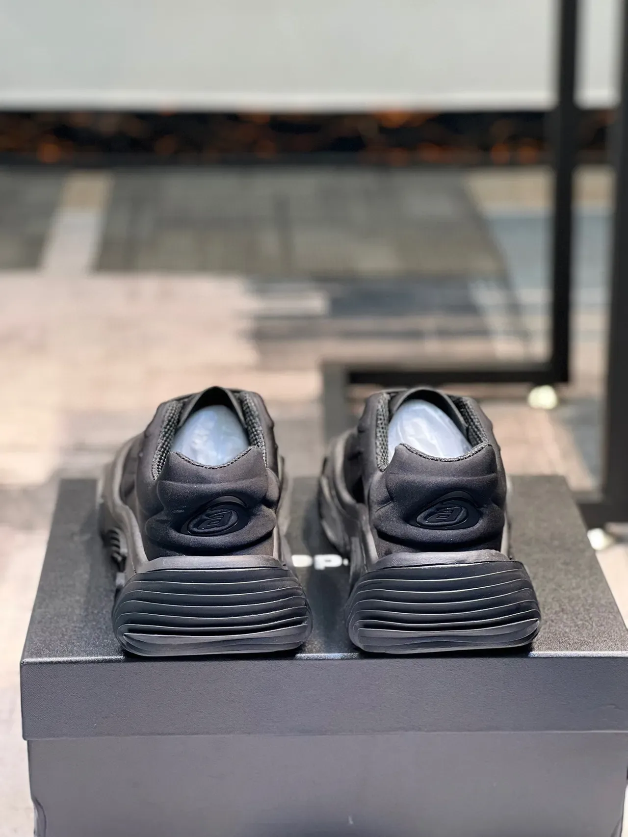 Monochrome Black Chunky Silhouette Lifestyle Sneaker 3