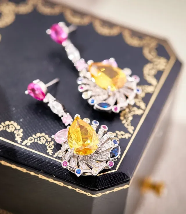 Multicolor Fan Motif Pear-Cut Gemstone Drop Earrings 2
