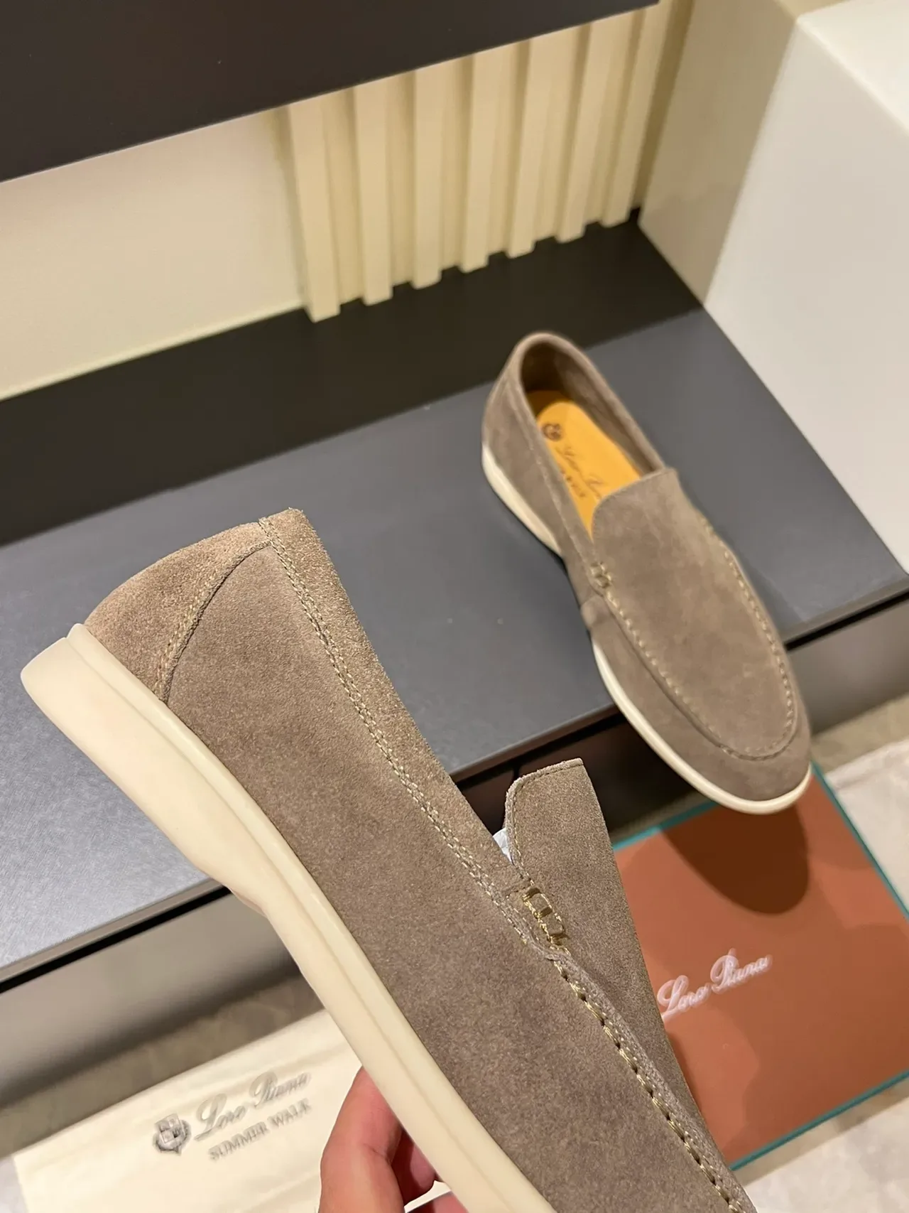 Multicolor Suede Upper Moc-Toe Stitching Loafer 9