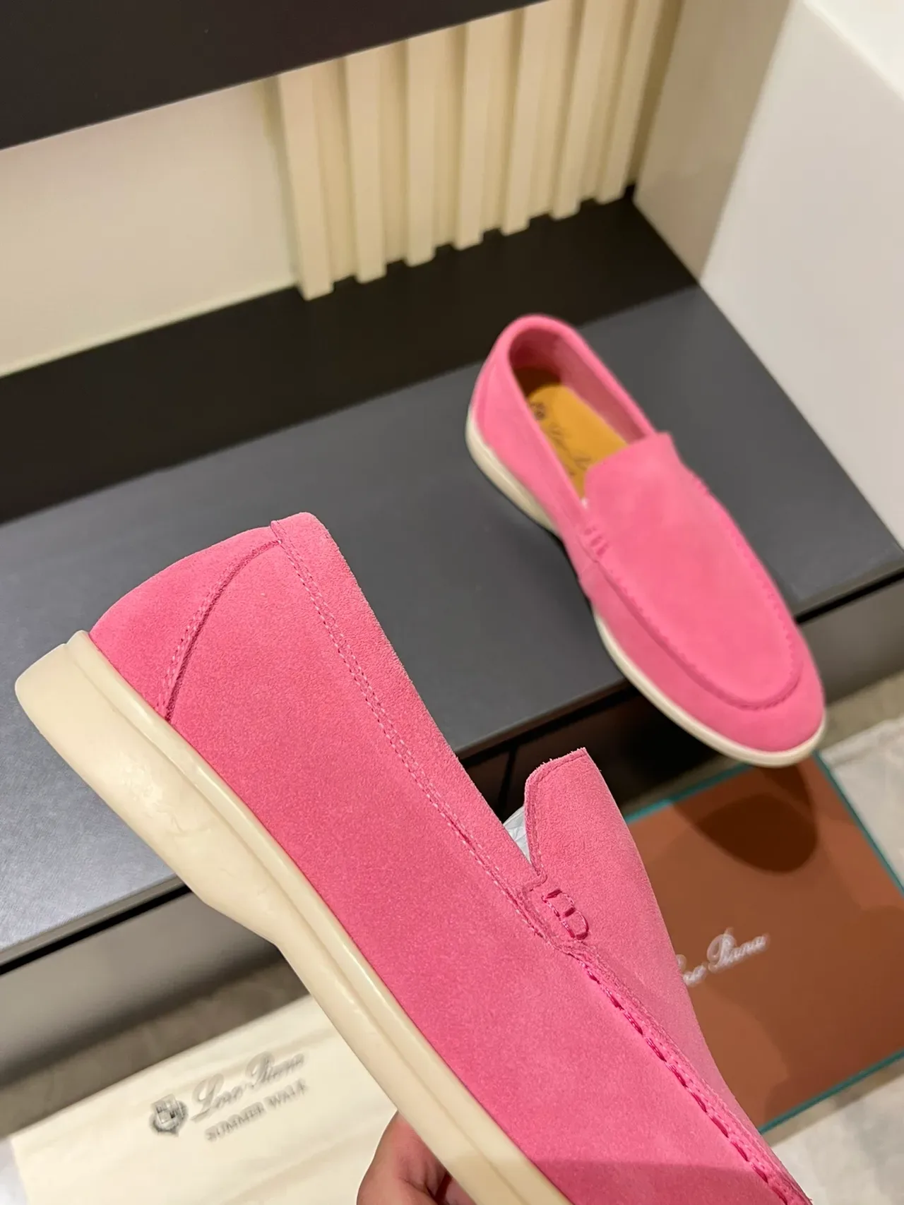 Multicolor Suede Upper Moc-Toe Stitching Loafer 20