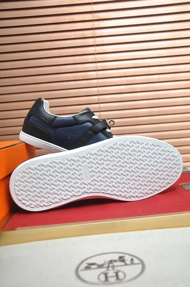 Navy and Black Two-Tone Laceless Leather Sneaker 3