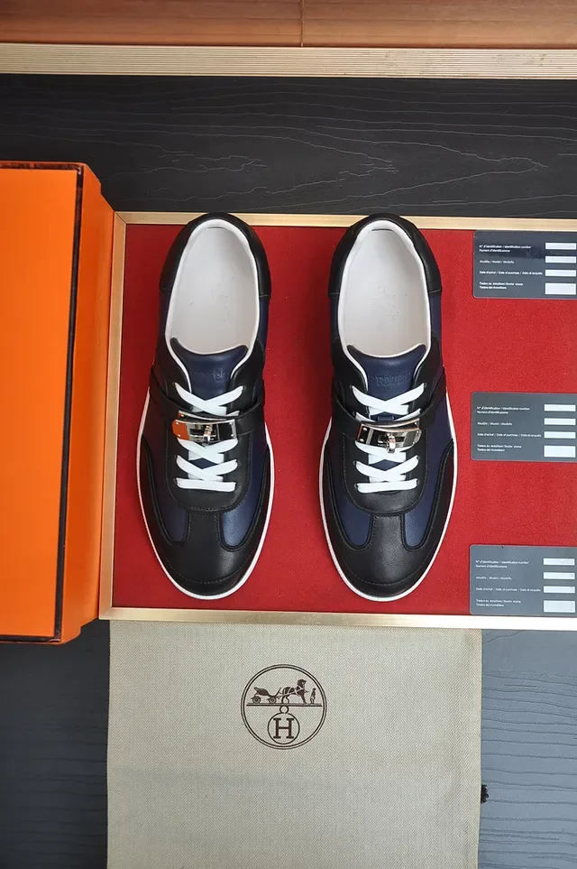 Navy and Black Two-Tone Laceless Leather Sneaker 5