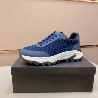 Zapatilla lifestyle con suela chunky upper tejido navy y azul