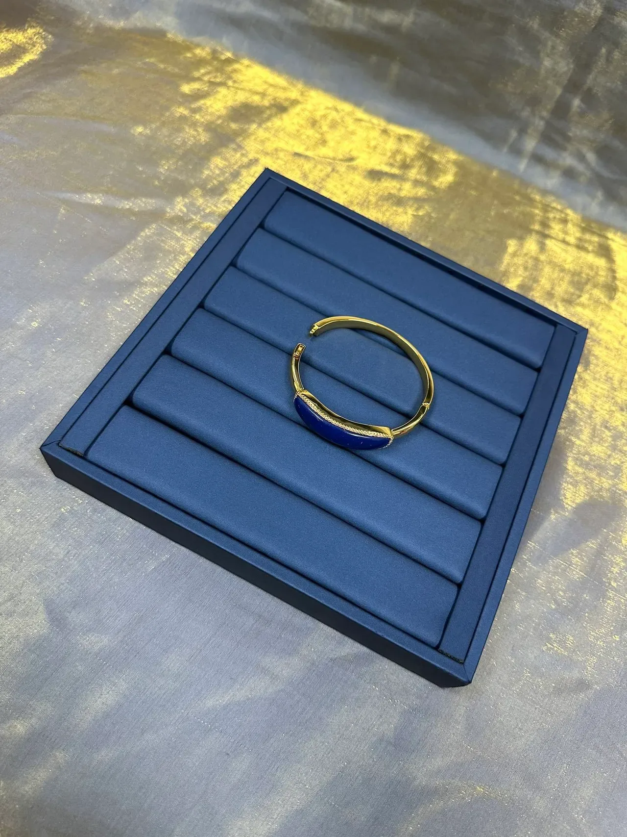 Navy Gold Blue Satin-Finish Tray Padded Ridged Interior Jewelry 7