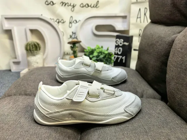 Off-White Laceless Strap Sneaker Unisex Lifestyle Sneakers 11