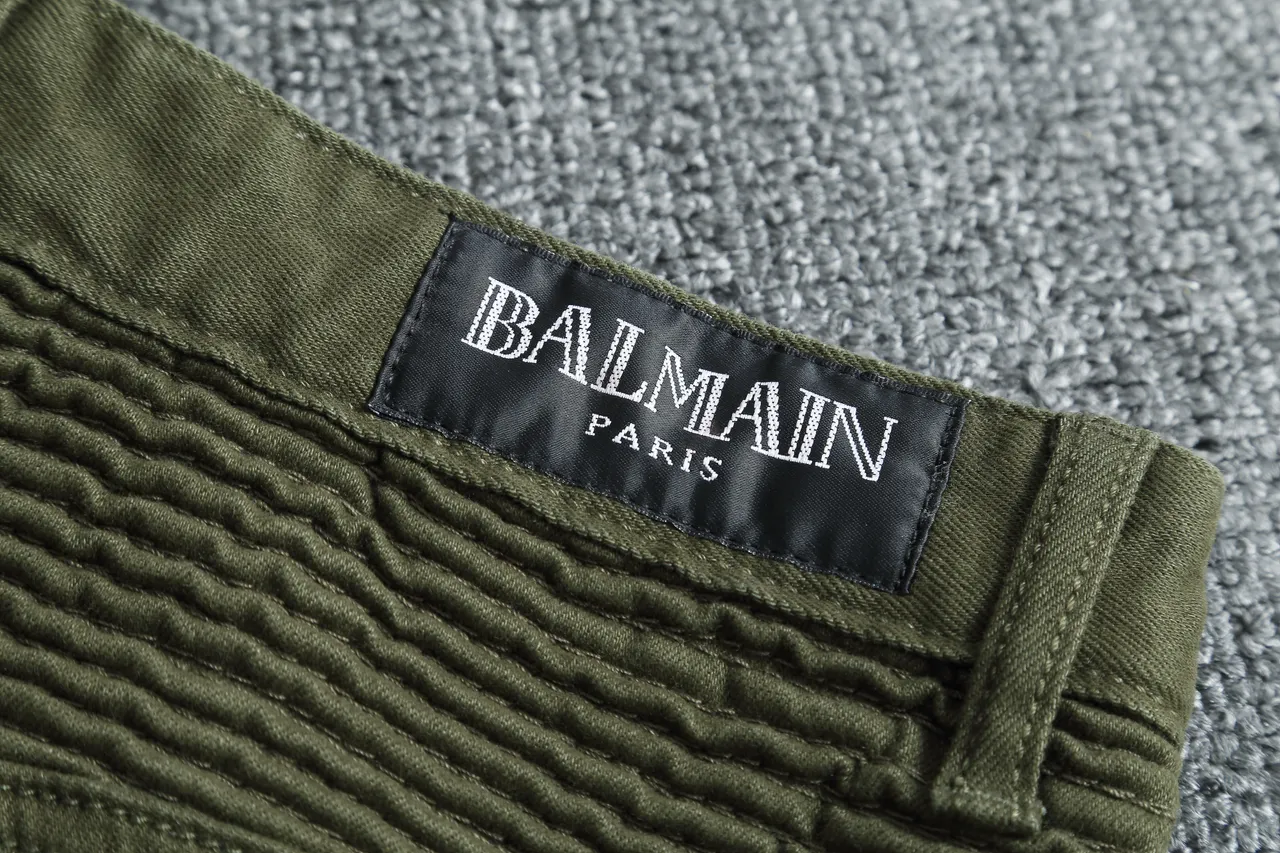 Olive Green Cargo-Style Zippered Pocket Shorts 2