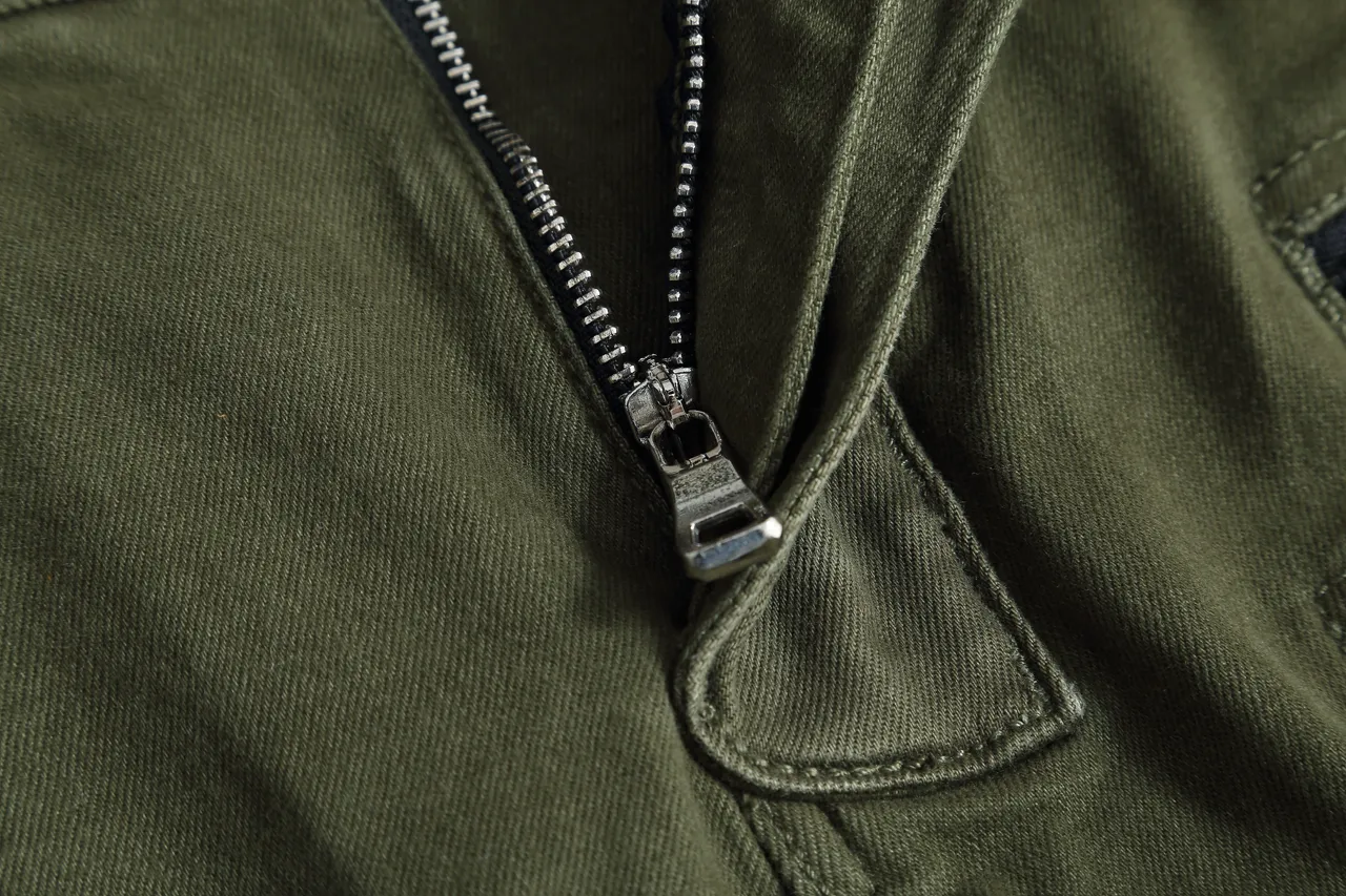 Olive Green Cargo-Style Zippered Pocket Shorts 6