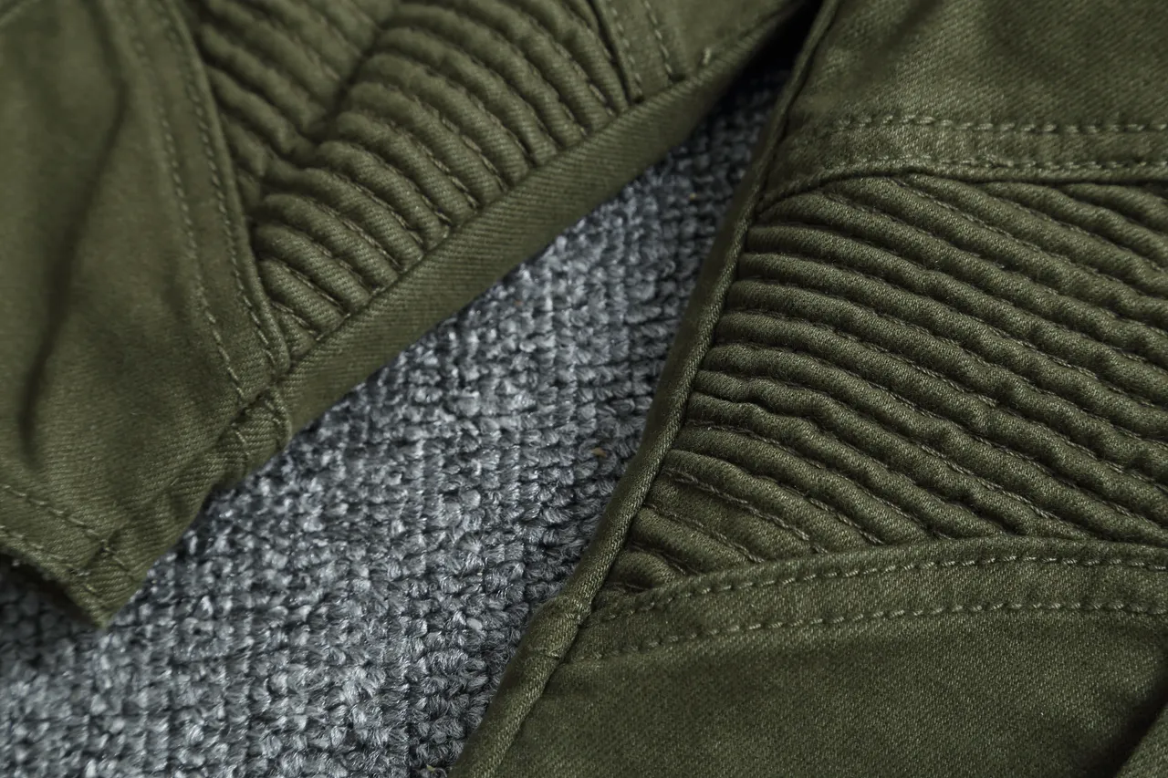 Olive Green Cargo-Style Zippered Pocket Shorts 13
