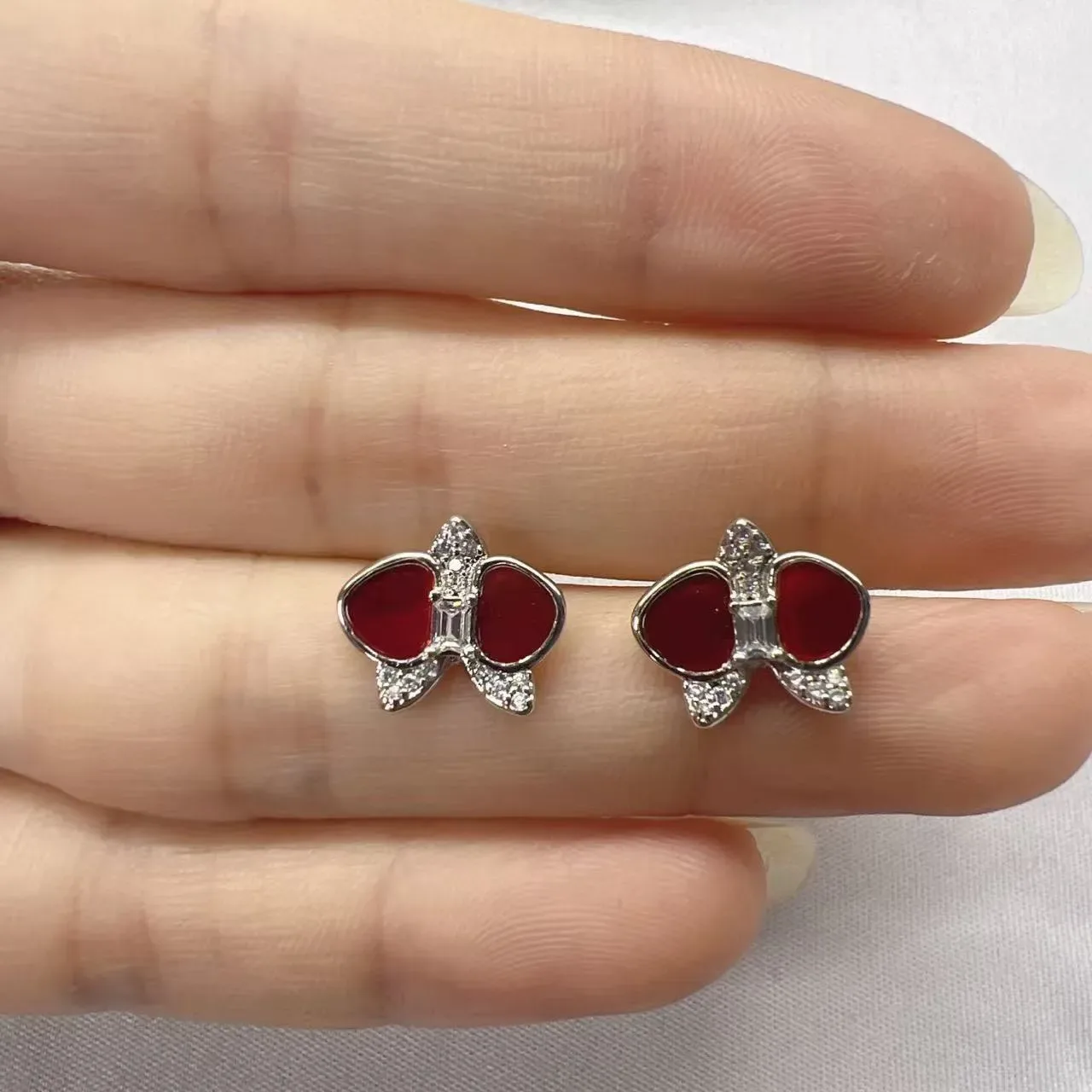 Orchid-Shaped Pavé-Set Red Gemstone Stud Earrings 2