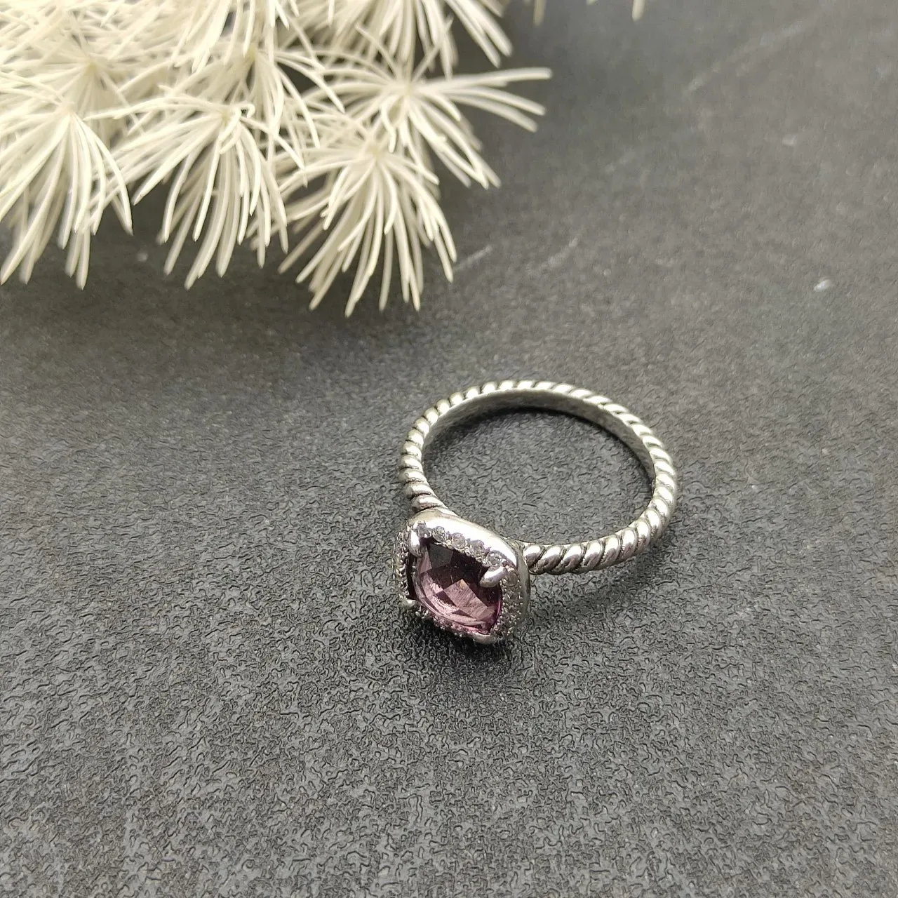 خاتم فضي وردي Cushion-Cut حجر وسطي Pavé Halo 9