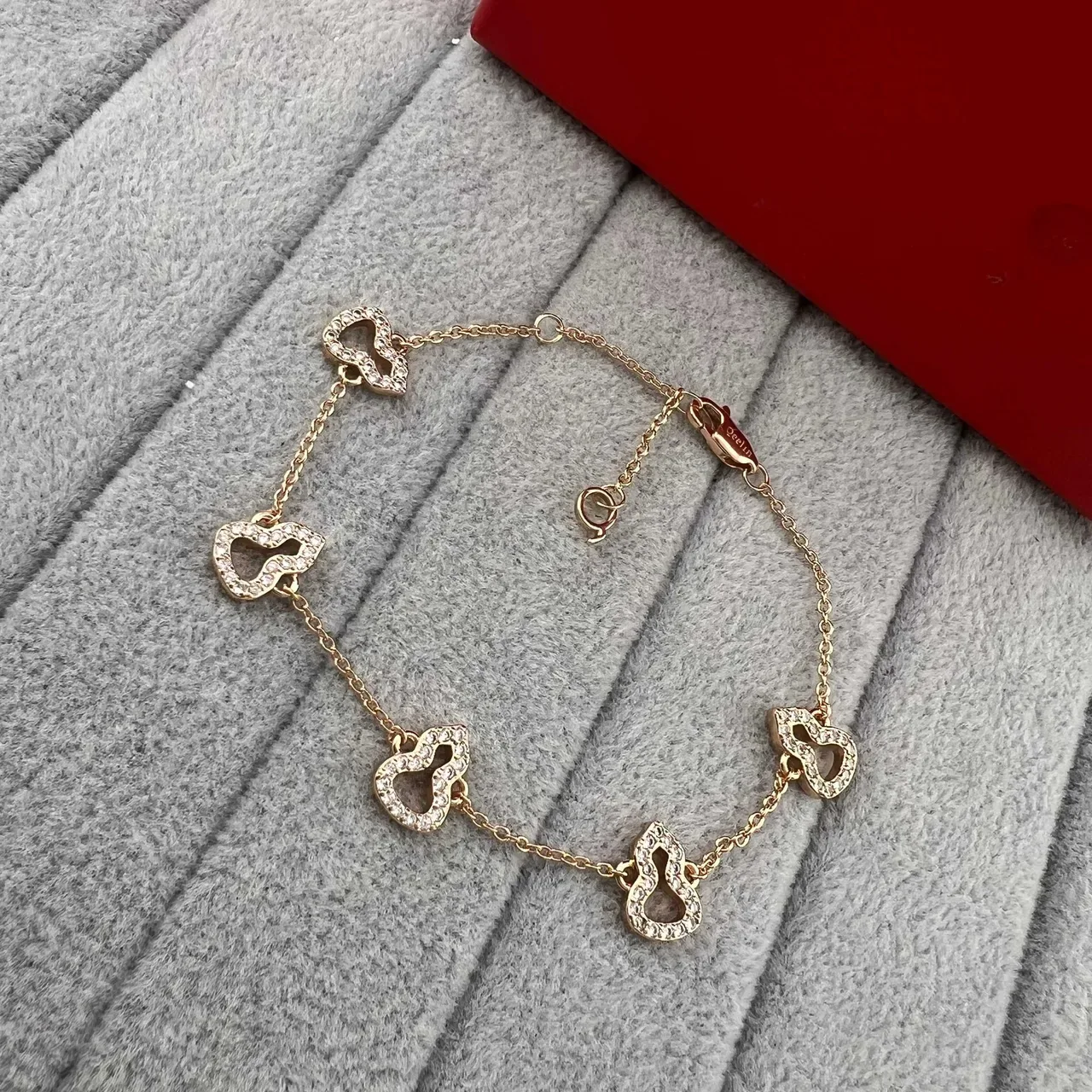 Qeelin Wulu Heart Red Enamel and Pavé Gold Chain Bracelets 4