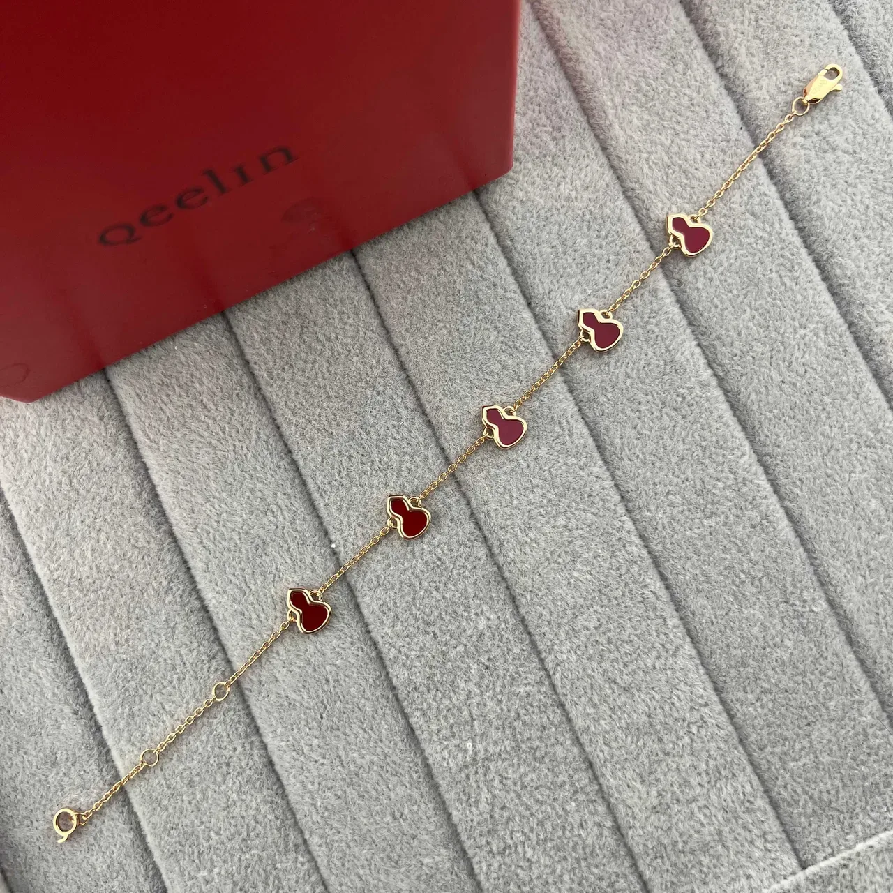 Qeelin Wulu Heart Red Enamel and Pavé Gold Chain Bracelets 7