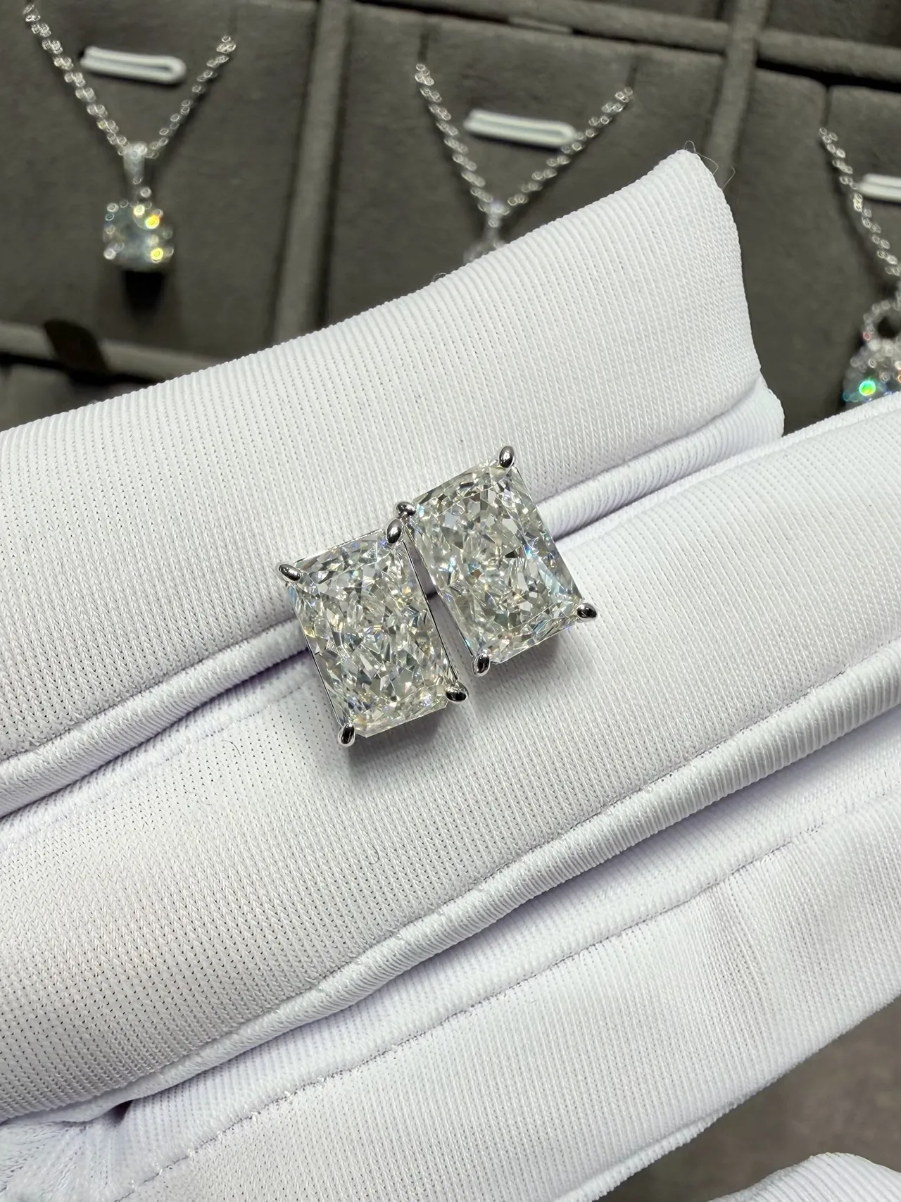 Rectangular Emerald-Cut Solitaire Stud Earrings 8