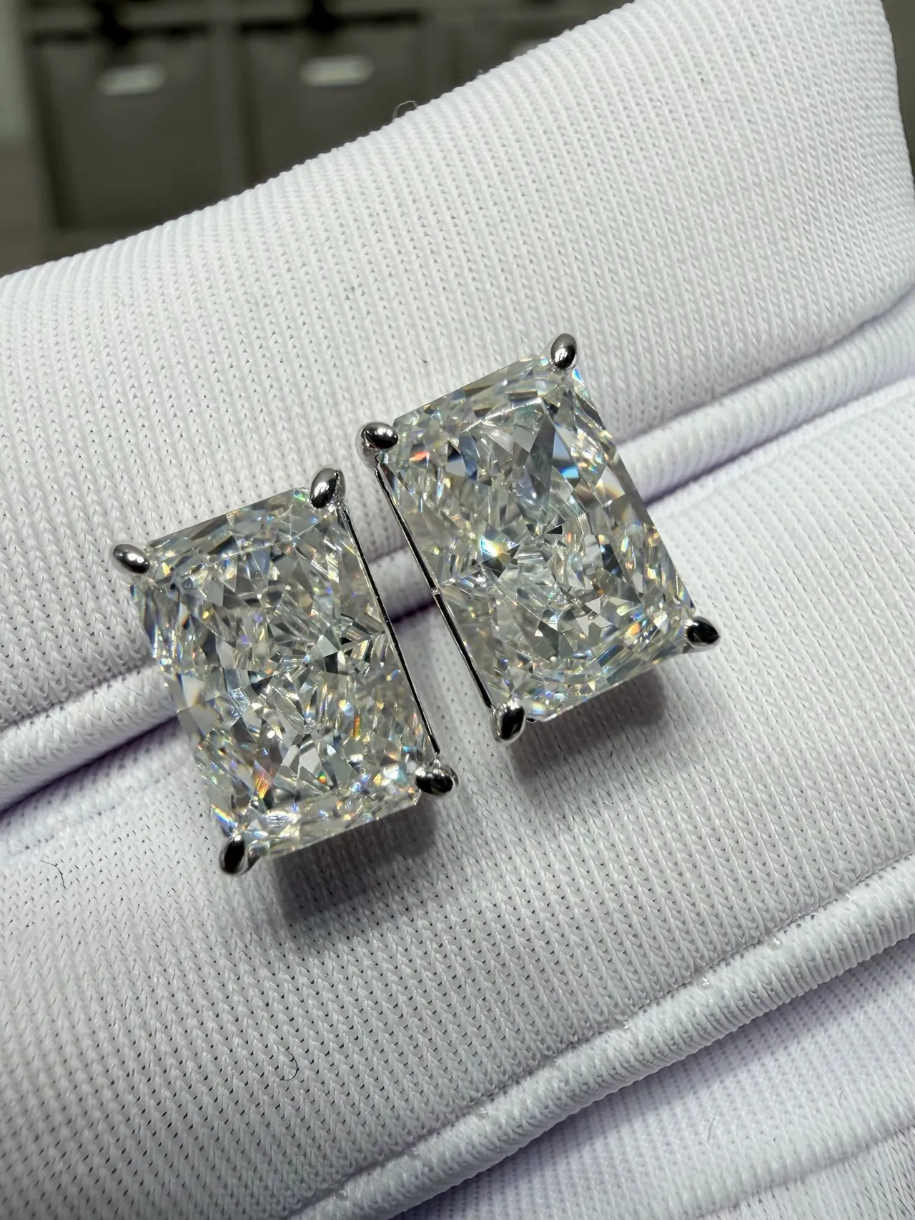 Rectangular Emerald-Cut Solitaire Stud Earrings 9