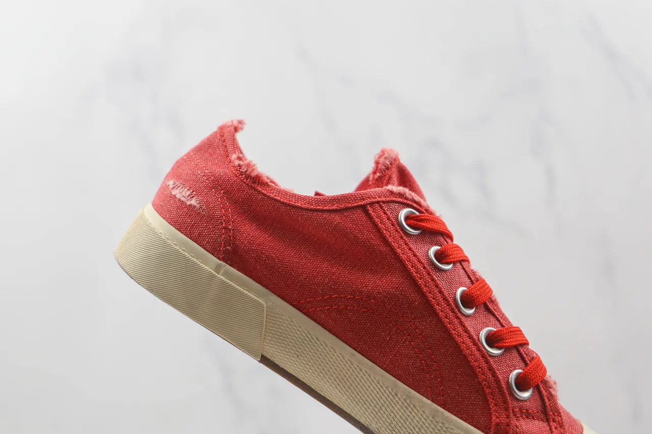 Sapatos de lona vermelho bege low-top com colar desfiado 5