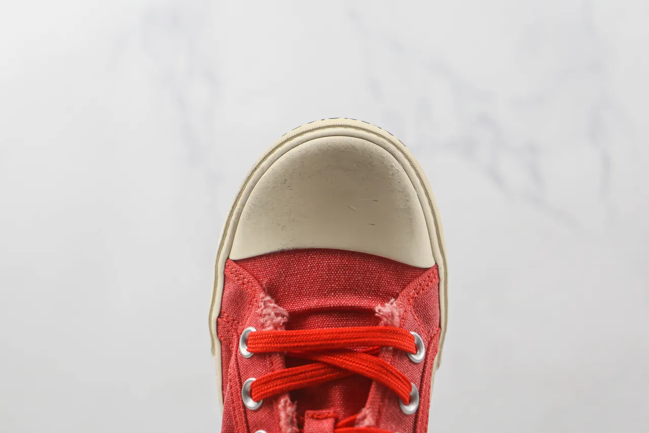 Sapatos de lona vermelho bege low-top com colar desfiado 6