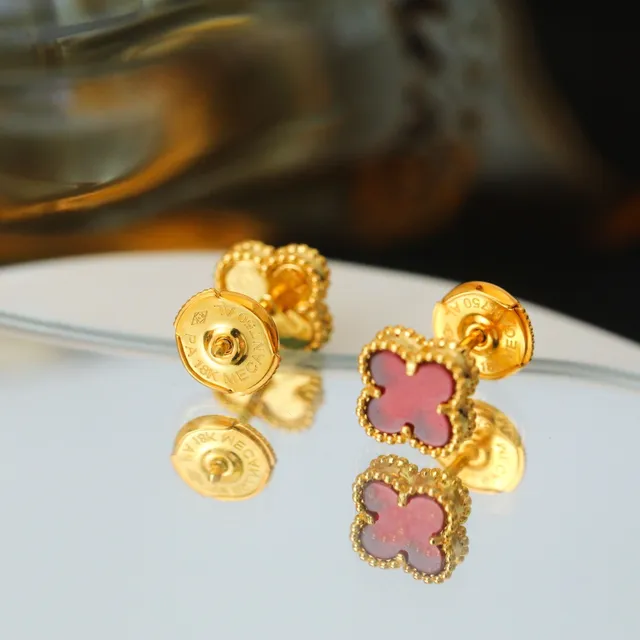 Red Clover Motif Gold-Tone Stud Earrings 2